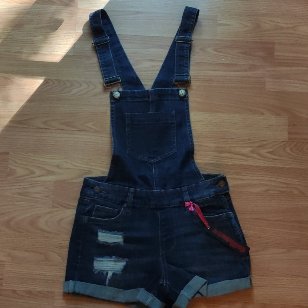 🆕Dollhouse short overalls🆕